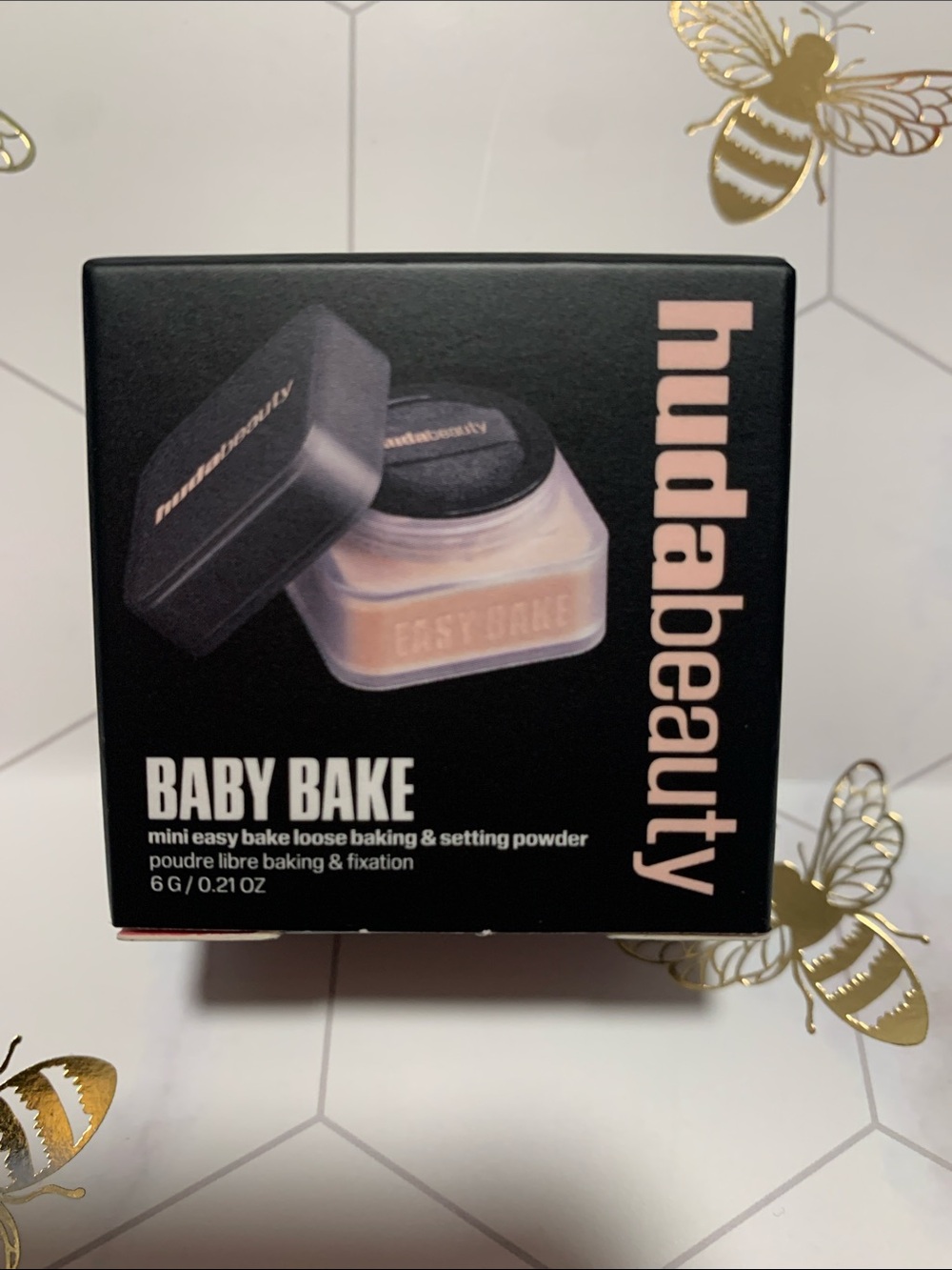 HUDA BEAUTY Easy Bake Baby Bake Mini Loose Setting Powder - Pound Cake - Picture 5 of 5